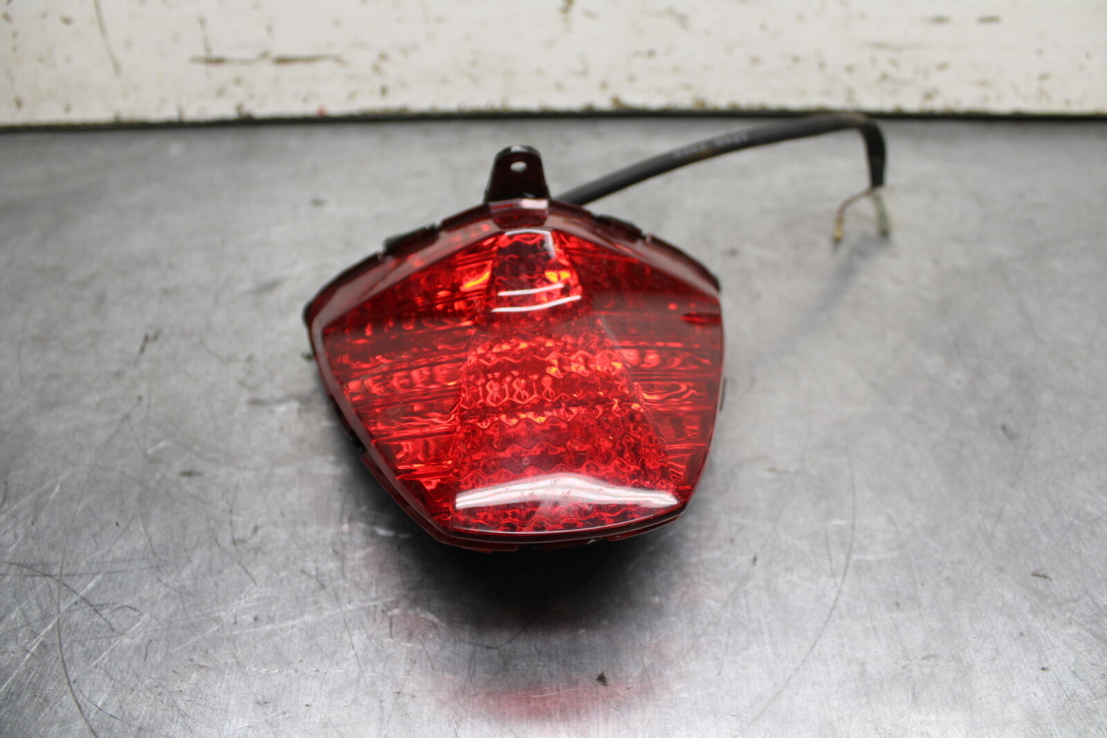 15-16 HONDA CB300F REAR TAIL TAILLIGHT BACK BRAKE LIGHT BB740