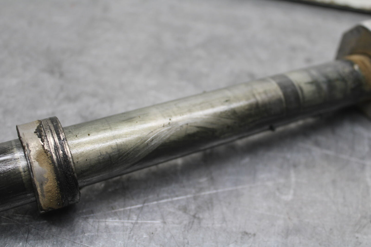 08-10 SUZUKI GSXR 600 REAR AXLE BACK WHEEL RIM PIVOT BOLT AXEL  BB721