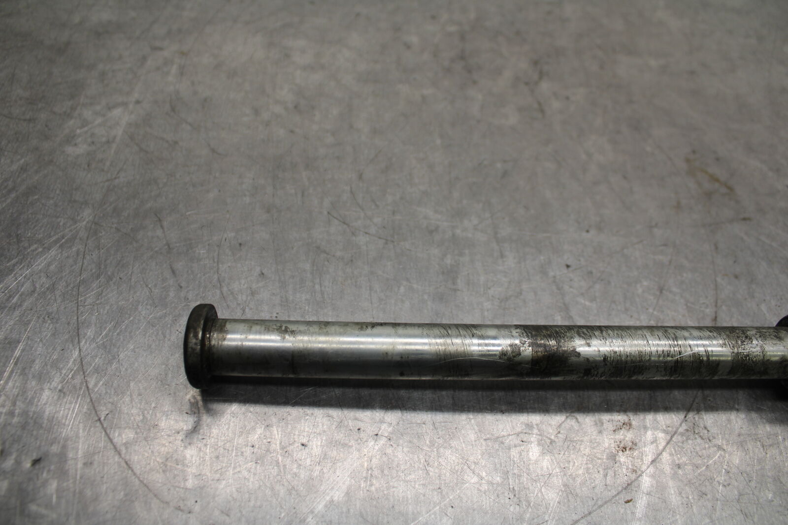 1998 Honda Valkyrie 1500 GL1500C REAR AXLE BACK WHEEL RIM PIVOT BOLT AXEL BB116