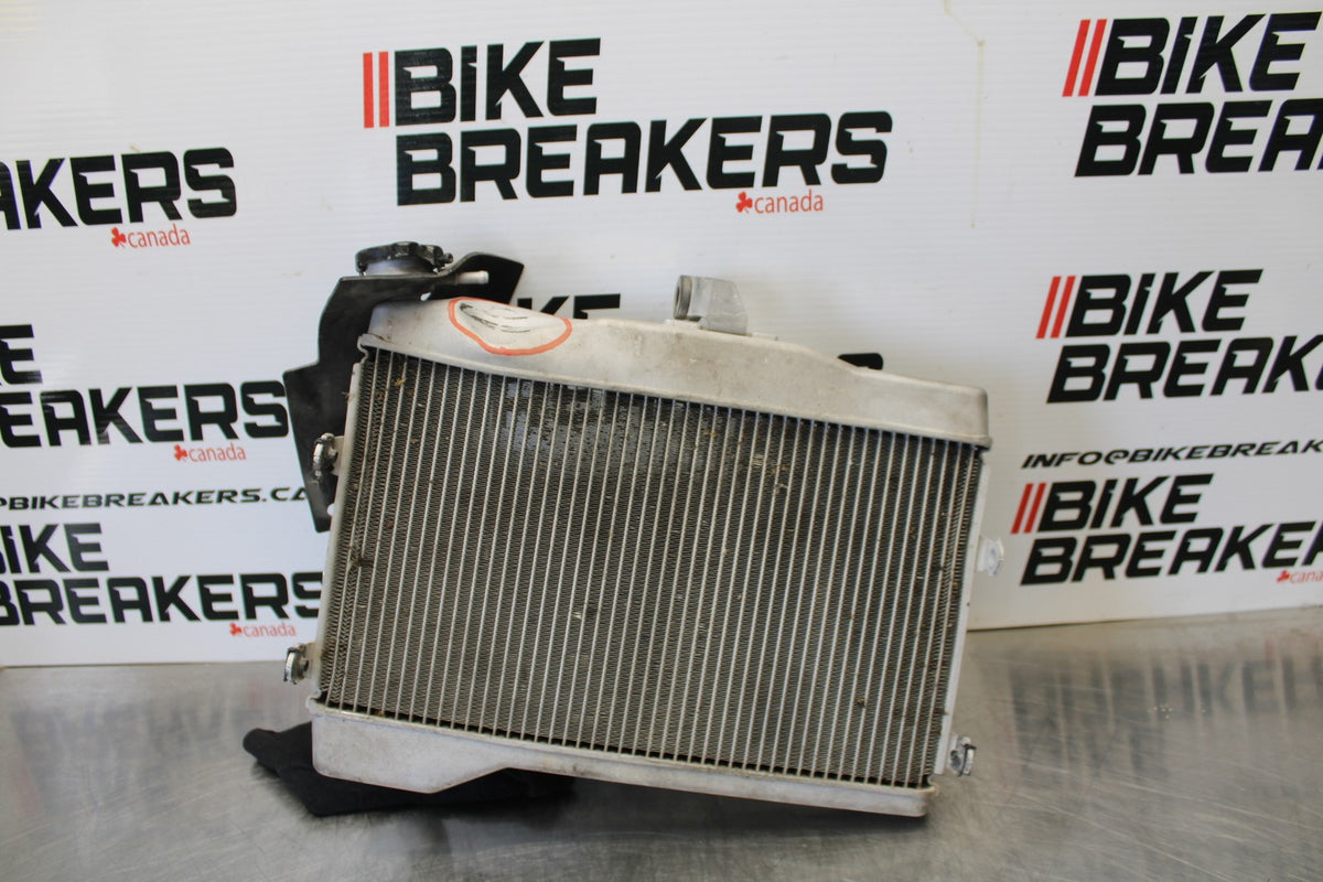 22-25 YAMAHA YZF R7 ENGINE RADIATOR MOTOR COOLER COOLING RADIATER BB182