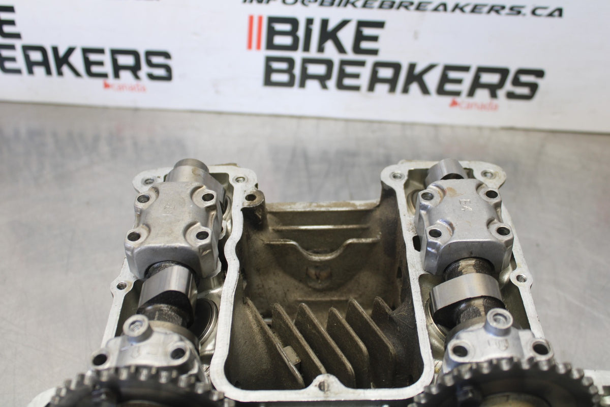81 YAMAHA MAXIM 550 XJ550 ENGINE TOP END CYLINDER HEAD BB866