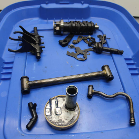 1985 Kawasaki Ninja 900R ENGINE TRANSMISSION GEAR SHIFT SHIFTER CAM DRUM BB84