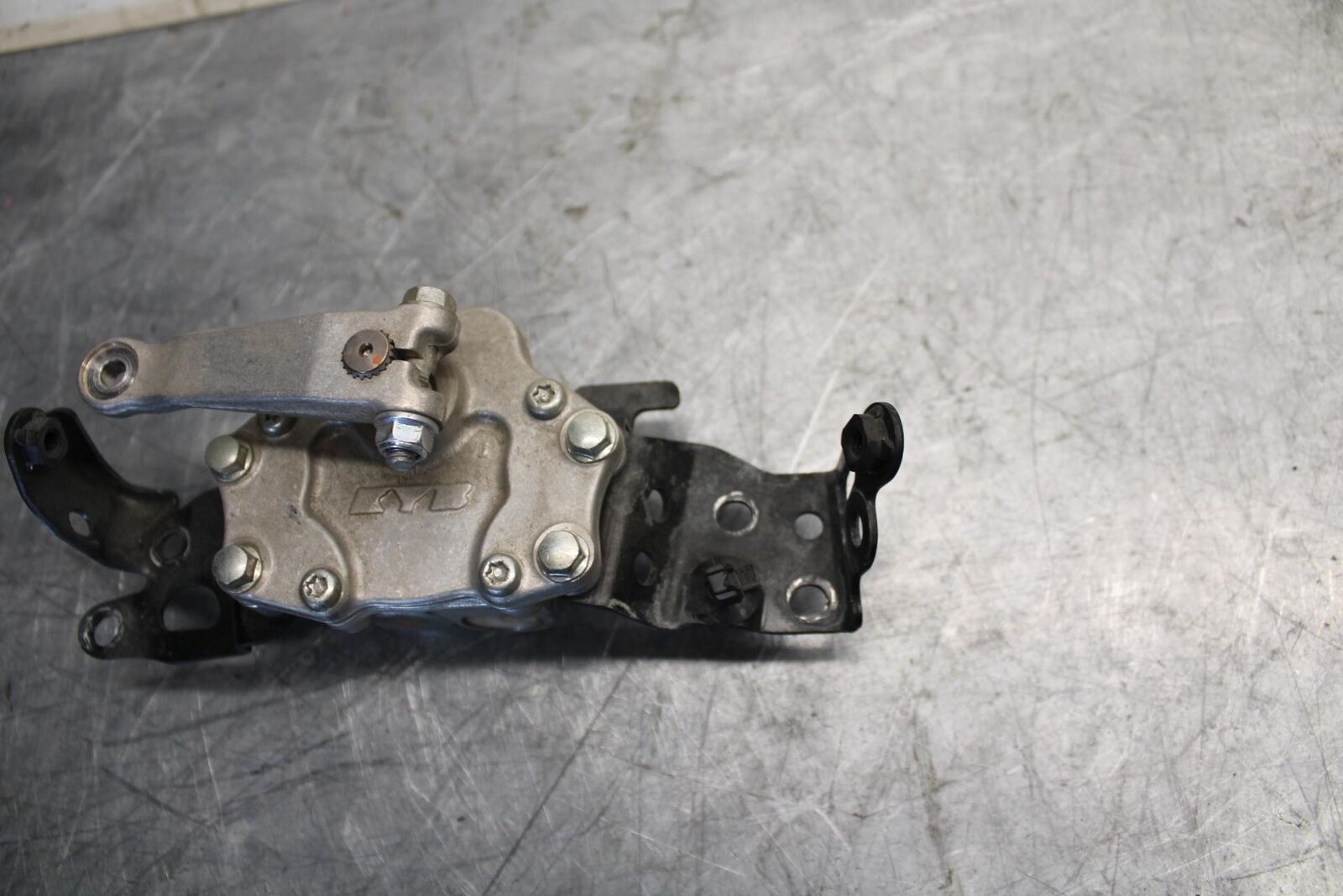 2016 Honda CBR1000RR STEERING DAMPER STABILIZER 53700-MFL-013 BB530