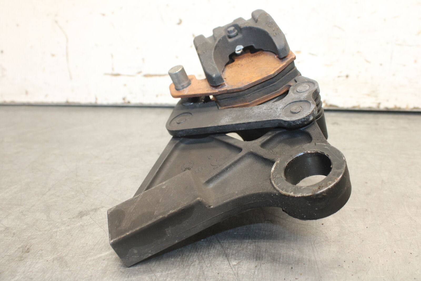 09-12 KAWASAKI NINJA ZX6R REAR BACK BRAKE CALIPER W MOUNT BRACKET BB698