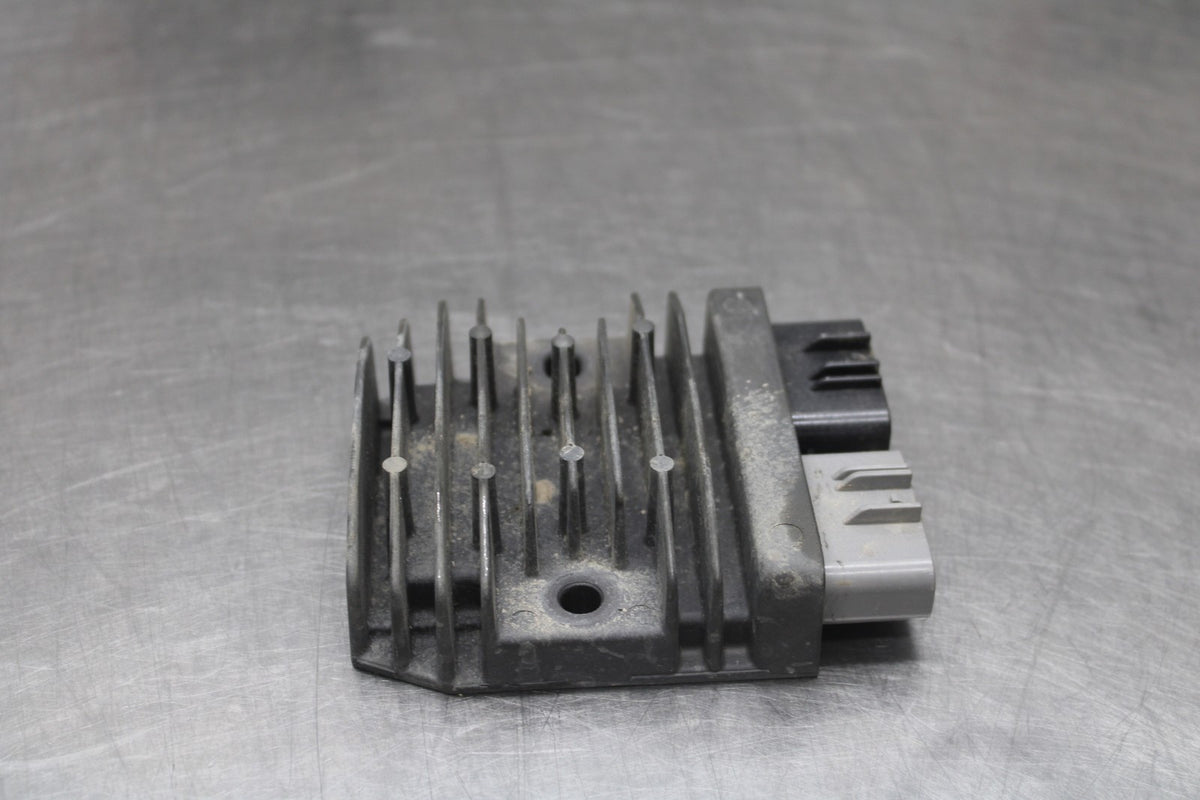19 BMW F750GS RECTIFIER VOLTAGE REGULATOR BB938