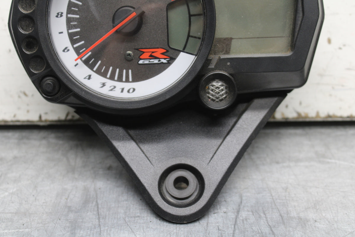 06-07 SUZUKI GSXR 600 SPEEDO TACH GAUGES CLUSTER SPEEDOMETER TACHOMETER BB243