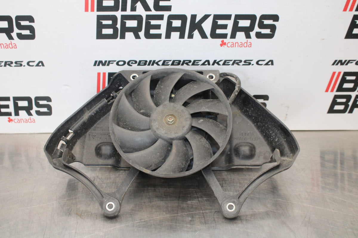12 HONDA CB1000R ENGINE RADIATOR COOLING FAN BB200