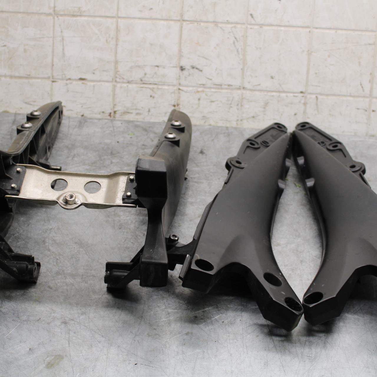 06-07 SUZUKI GSXR600 750 REAR BACK TAIL SUBFRAME SUB FRAME BB543