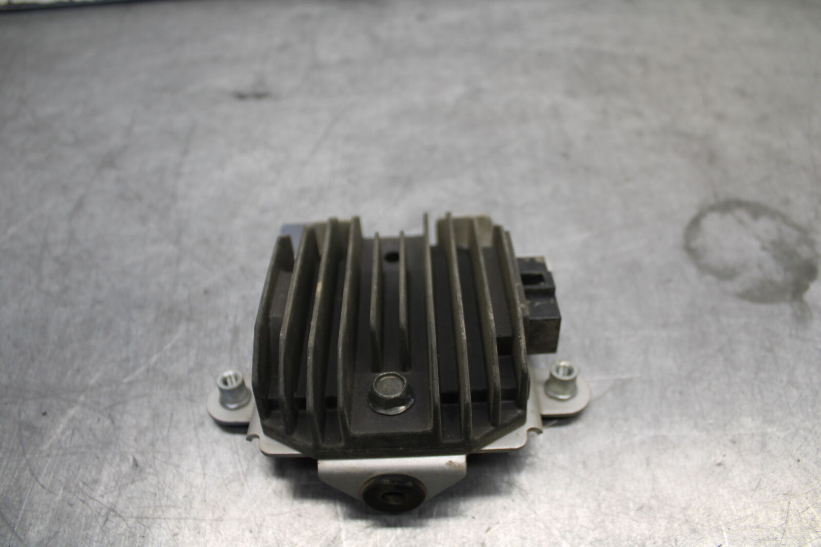 07-09 YAMAHA FZ6 RECTIFIER VOLTAGE REGULATOR BB713