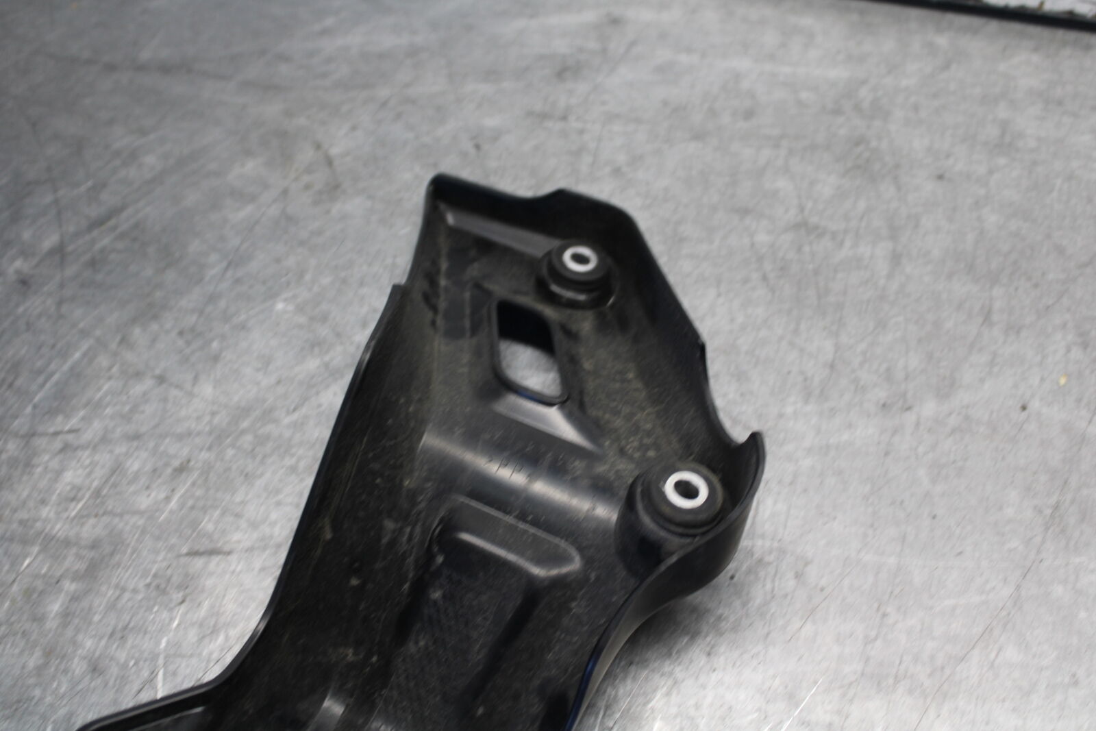 18-24 YAMAHA MT-07 RIGHT FRAME SIDE COVER COWL PANEL TRIM BB662