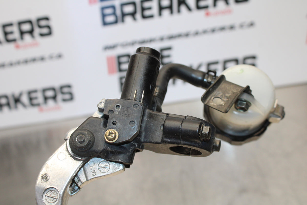 00 SUZUKI SV650 FRONT BRAKE MASTER CYLINDER w/ LEVER BB156