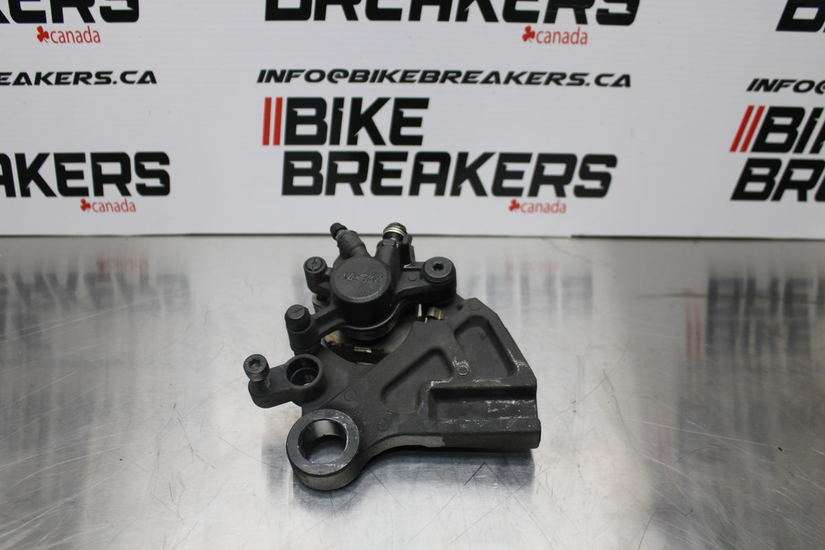 13-17 KAWASAKI NINJA ZX6R ZX636 ABS BACK BRAKE CALIPER W MOUNT BRACKET BB143