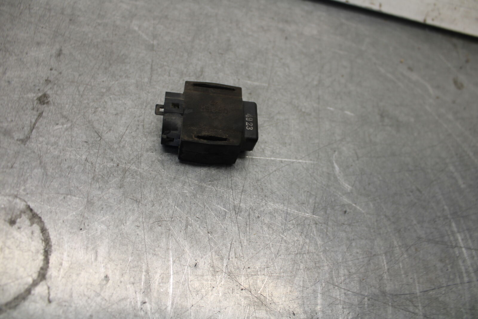 04 SUZUKI GSXR600 TIP OVER BANK ANGLE CRASH SENSOR SWITCH  33960-06G00  BB676