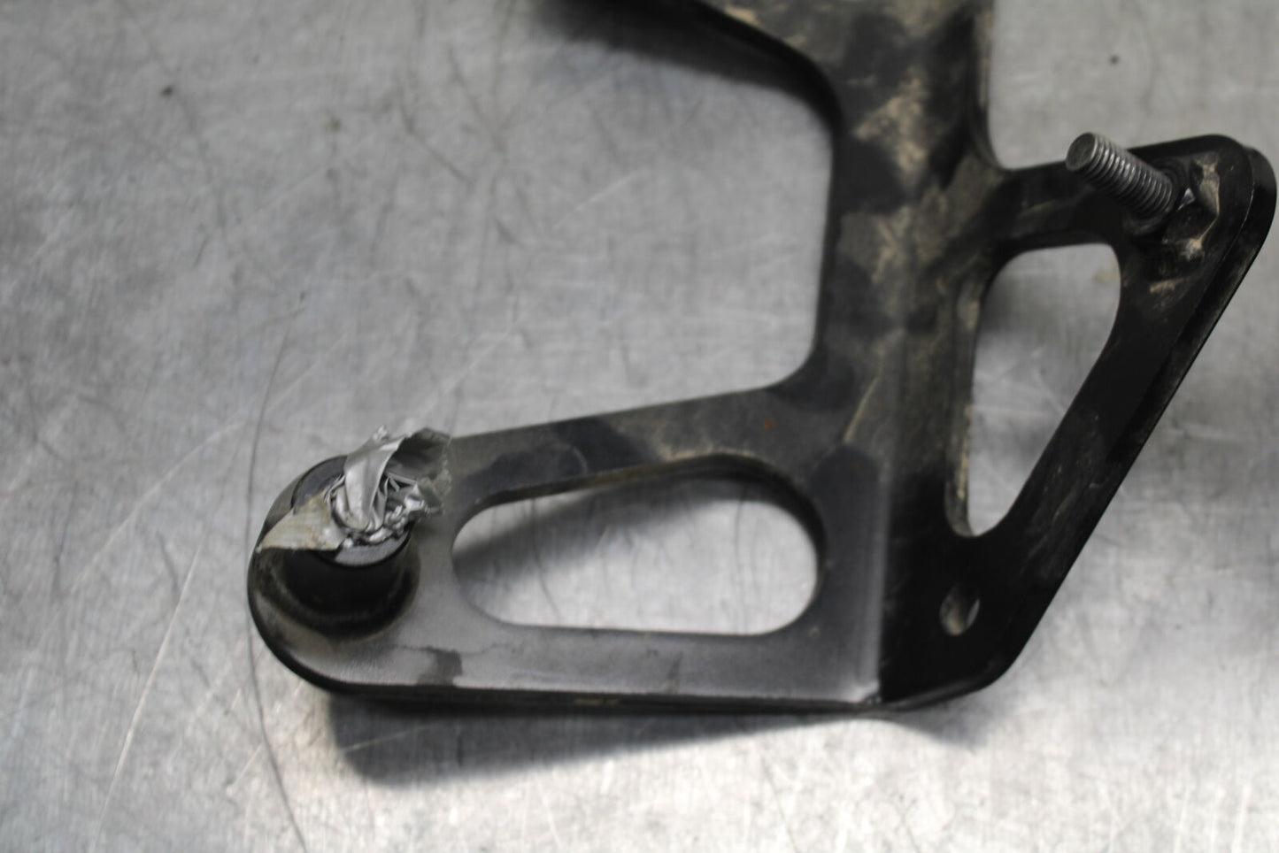 14 HONDA CTX1300A SADDLEBAG CASE MOUNTING BRACKET MOUNT BB732