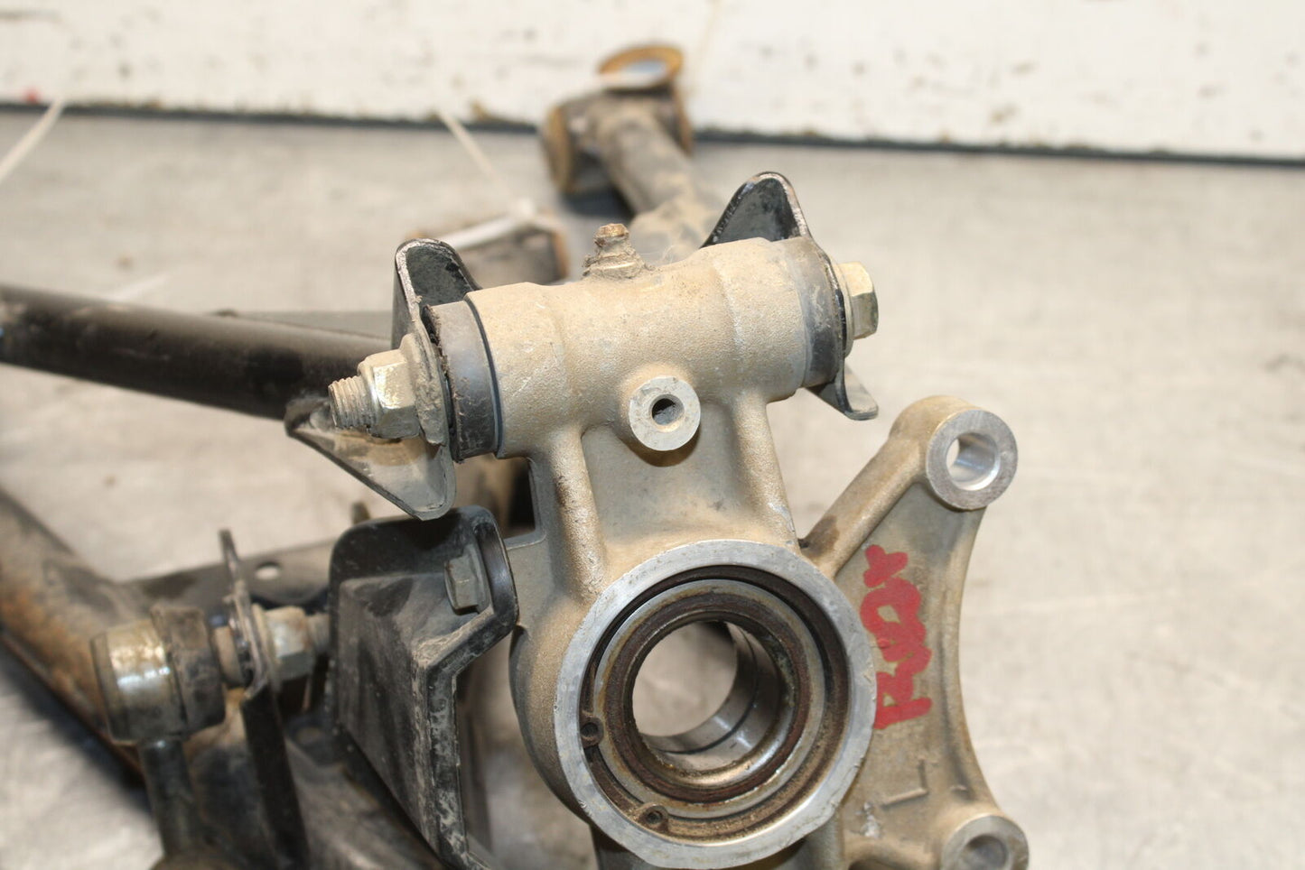 20-24 CF-MOTO CFORCE 600 TOURING LEFT CONTROL A ARMS / HUB SET BB715