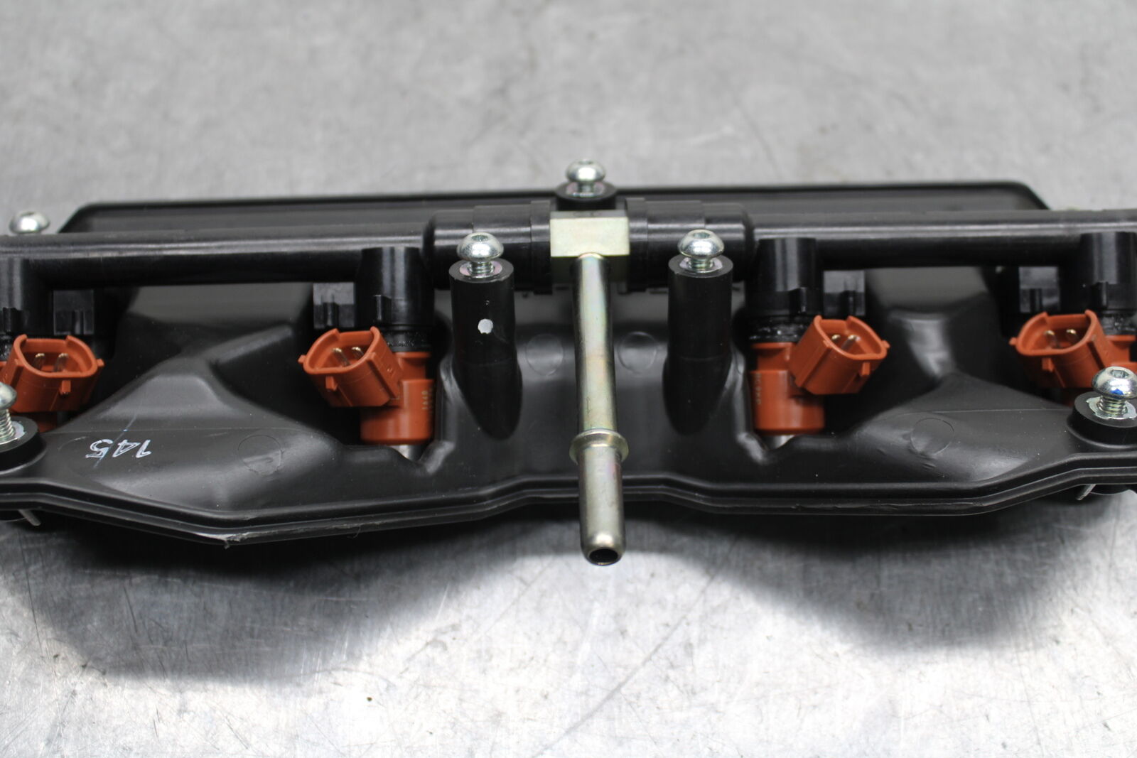 09-14 YAMAHA YZF R1 SECONDARY FUEL INJECTORS TOP AIRBOX GAS RAIL BB118