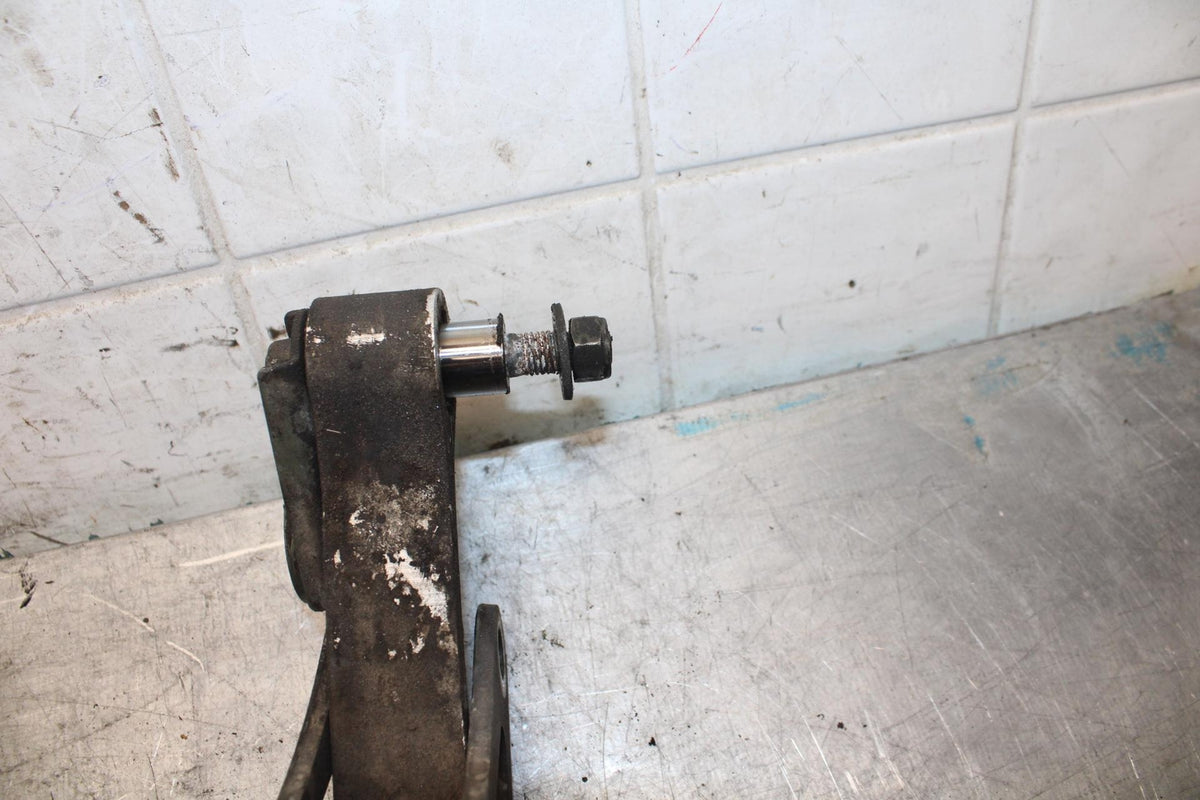 2002 Yamaha YZF R6 REAR DOGBONE SHOCK LINKAGE LINK 5EB-2217A-00-00 BB545
