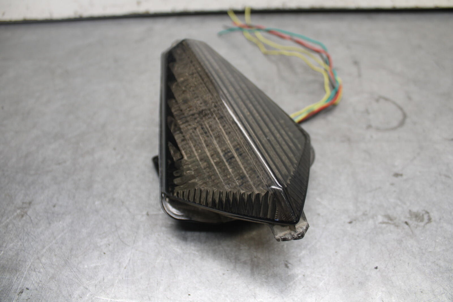 07-08 YAMAHA YZF R1 AFTERMARKET REAR TAIL TAILLIGHT BACK BRAKE LIGHT BB675