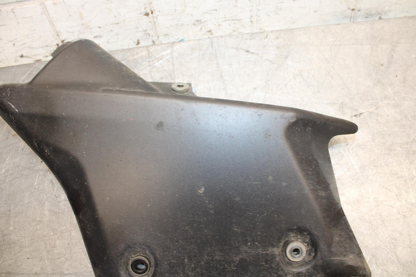 2012 Kawasaki Ninja ZX6R REAR MUFFLER EXHAUST PIPE COVER HEAT SHIELD BB529