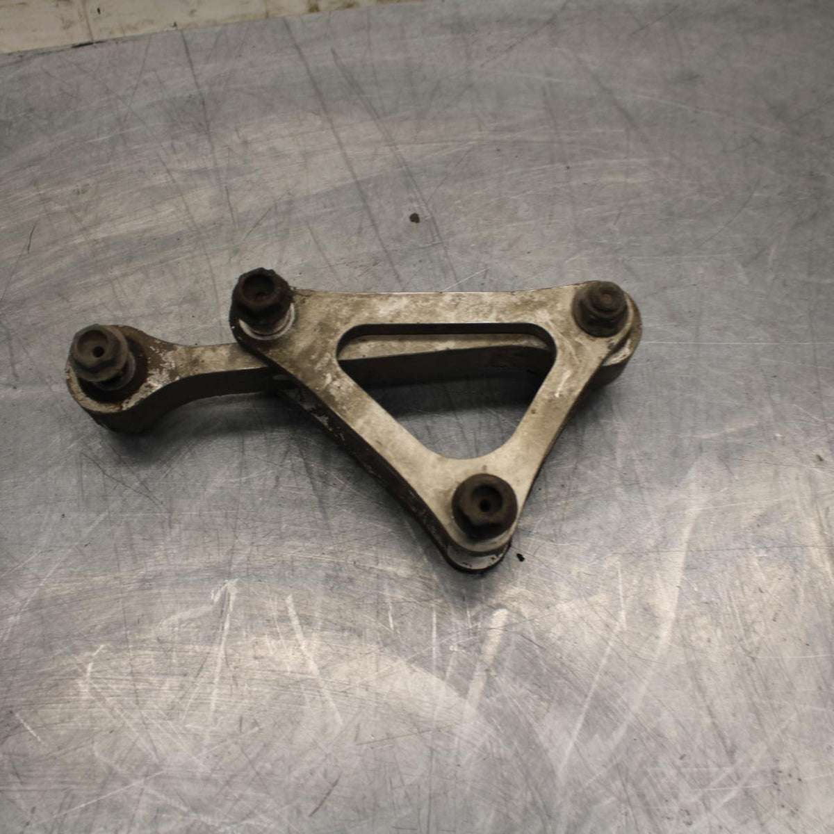 03-04 YAMAHA YZF R6  REAR DOGBONE SHOCK LINKAGE LINK BB481