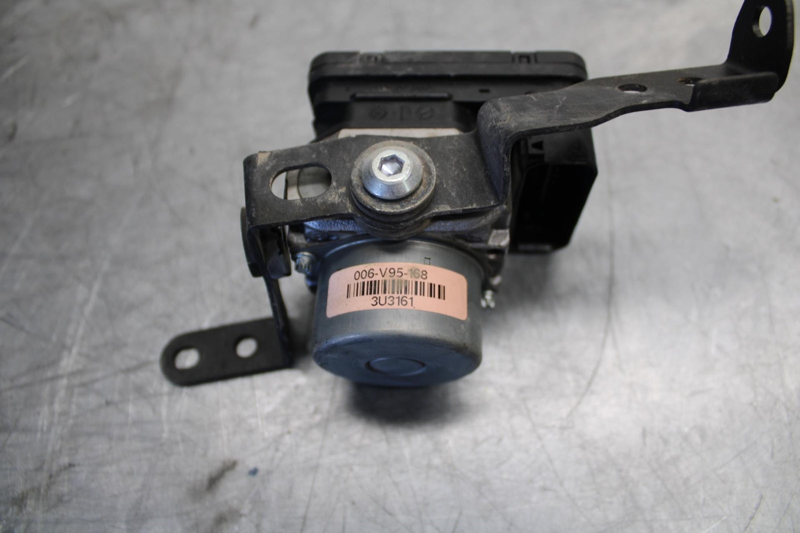 18 KAWASAKI Z 400 ABS PUMP UNIT MODULE BB469