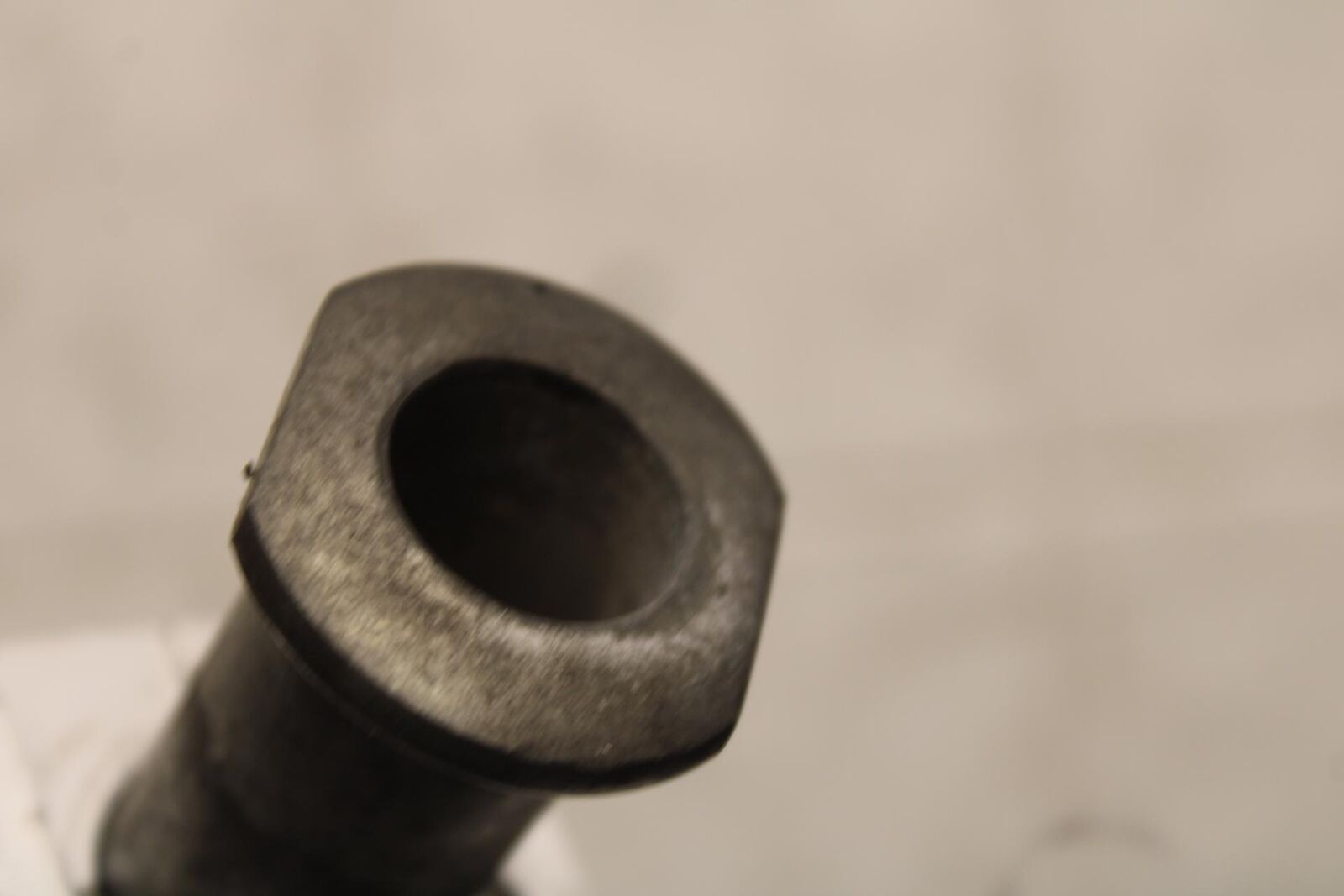 2000 Kawasaki Ninja ZX12R ZX1200A REAR AXLE BACK WHEEL RIM PIVOT BOLT AXEL BB565