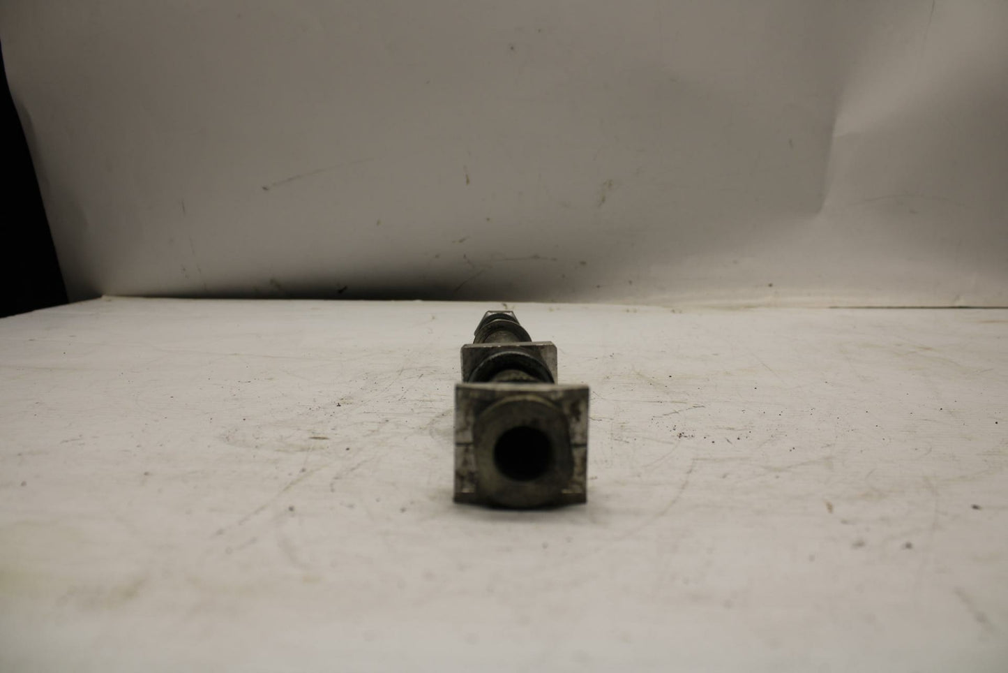 13-18 KAWASAKI NINJA ZX6R REAR AXLE BACK WHEEL RIM PIVOT BOLT AXEL BB353