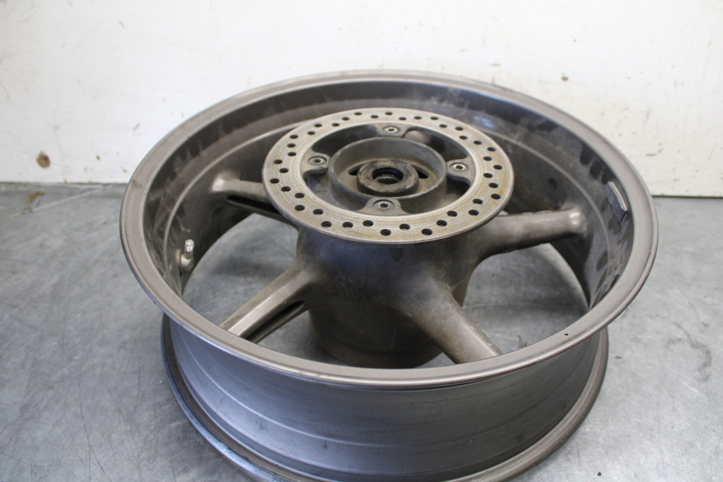 07-08 TRIUMPH DAYTONA 675 REAR WHEEL BACK RIM BB685