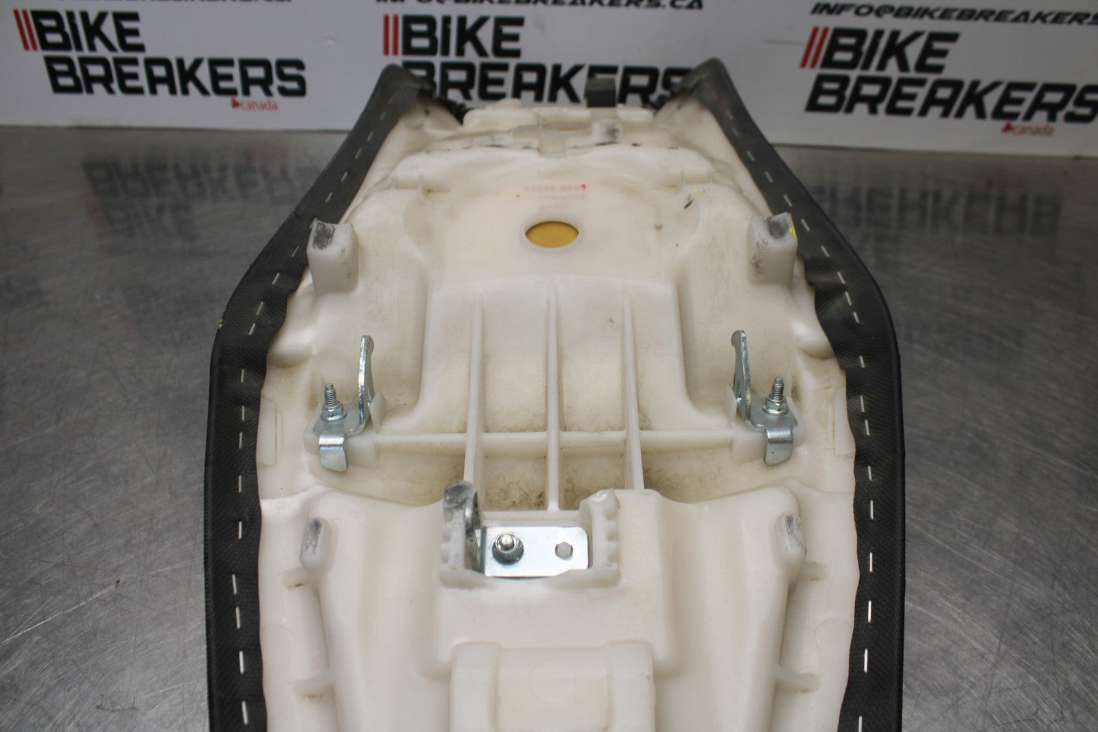 09-10 KAWASAKI ER-6N FRONT REAR SEAT SADDLE BB205