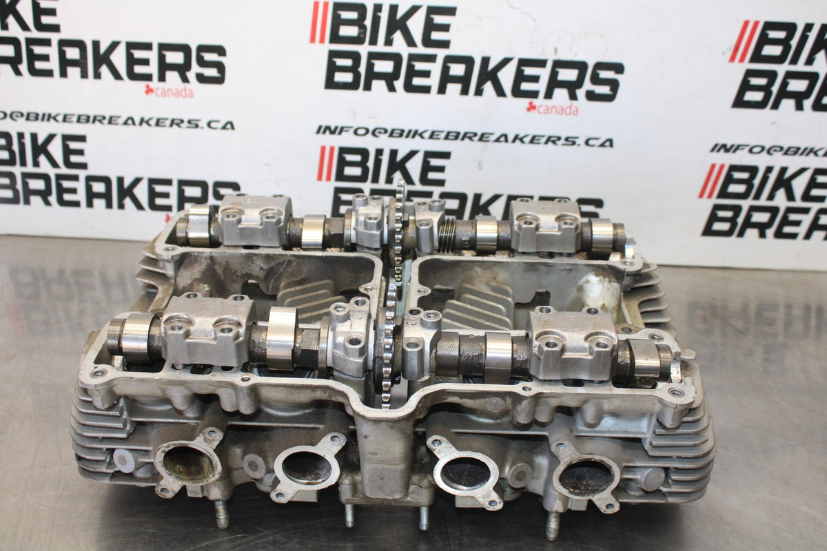 81 YAMAHA MAXIM 550 XJ550 ENGINE TOP END CYLINDER HEAD BB866