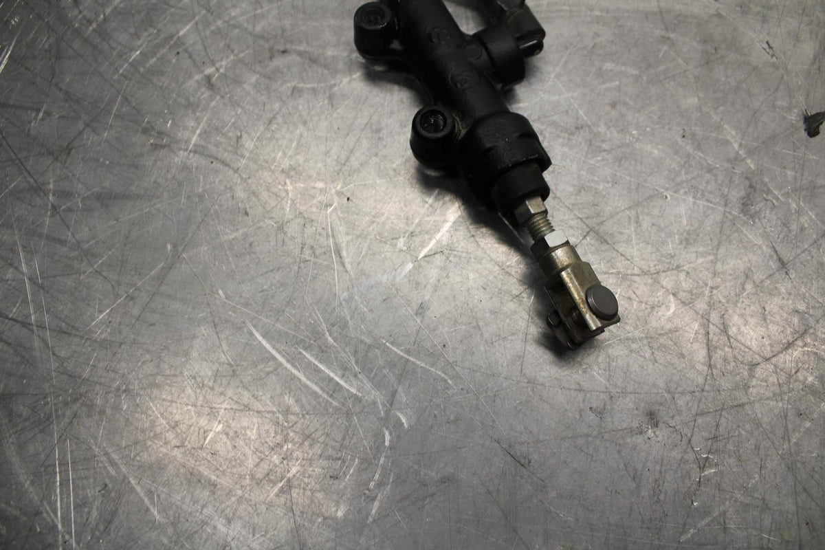 17-21 TRIUMPH STREET TRIPPLE R ABS REAR  BRAKE MASTER CYLINDER W RESERVOIR bb452