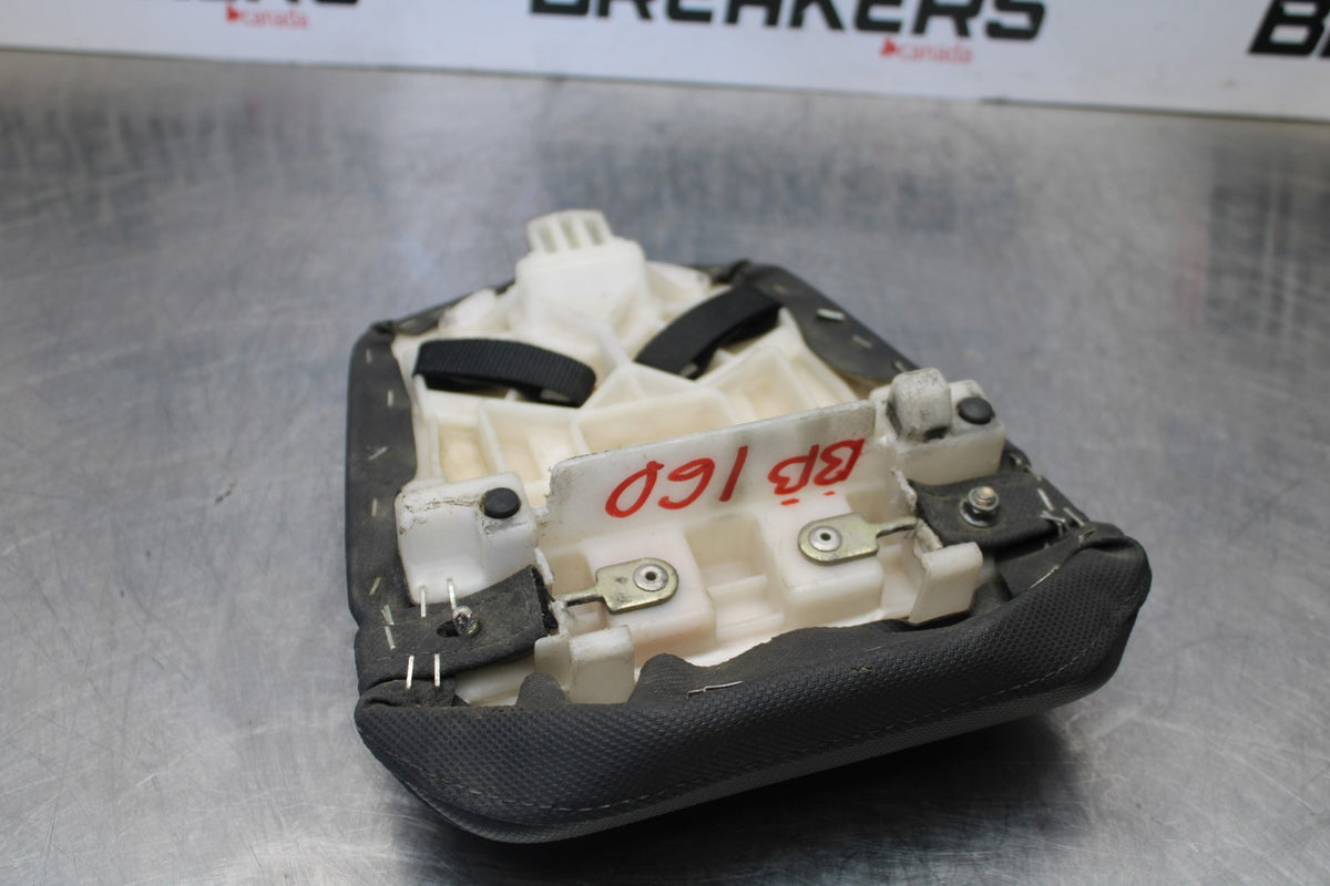 04-06 YAMAHA YZF R1 REAR BACK PASSENGER TANDEM SEAT PAD SADDLE PILLION BB160