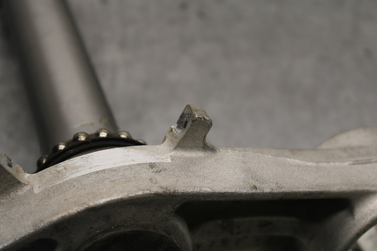 13-18 KAWASAKI NINJA ZX6R FRONT FORKS CLAMP LOWER TRIPLE TREE 44037-0136 BB666