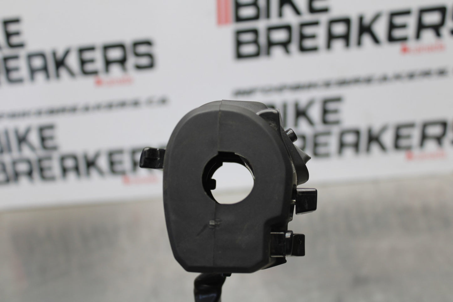 21-23 KAWASAKI NINJA ZX6R LEFT CLIP ON HANDLE HORN SIGNALS SWITCH SWITCHES BB179