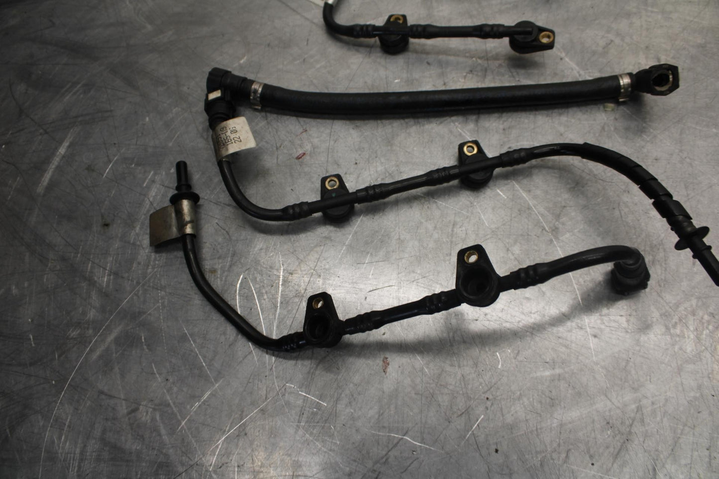 2010 Aprilia RSV1000R FUEL HOSE GAS LINE TUBE PIPE BB513