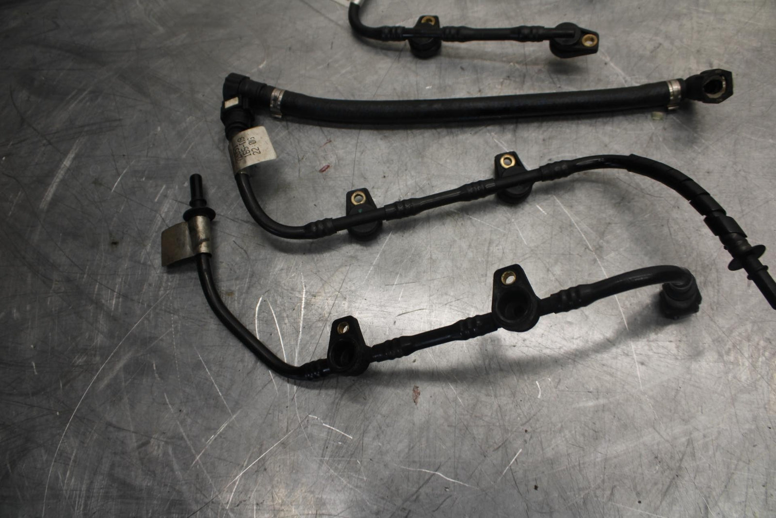 2010 Aprilia RSV1000R FUEL HOSE GAS LINE TUBE PIPE BB513