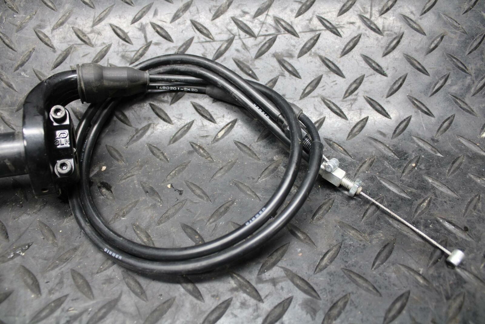 09-14 YAMAHA YZF R1 THROTTLE CABLE LINE HOUSING GUIDE TUBE BB196
