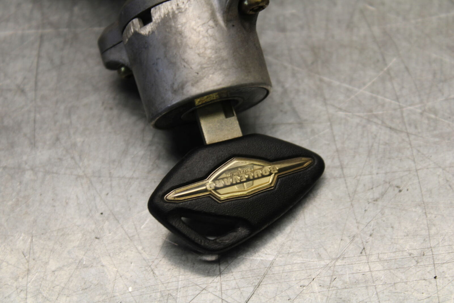 05-06 SUZUKI BOULEVARD M50 IGNITION LOCK KEY SET W/ GAS CAP AND SEAT LOCK BB671