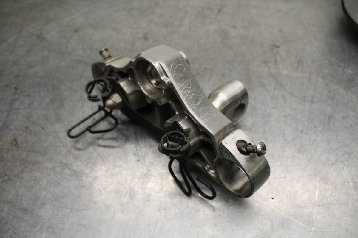99-00 YAMAHA V STAR 1100 FORKS UPPER TRIPLE TREE CLAMP BB711