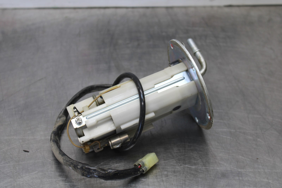 09 KAWASAKI CONCOURS 14 ZG1400B FUEL PUMP GAS PETROL SENDER UNIT BB875