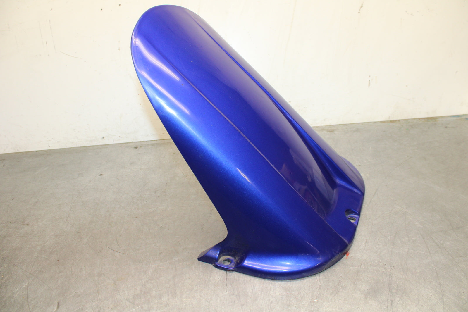 00-01 YAMAHA YZF R1 REAR BACK WHEEL TIRE HUGGER FENDER BB755