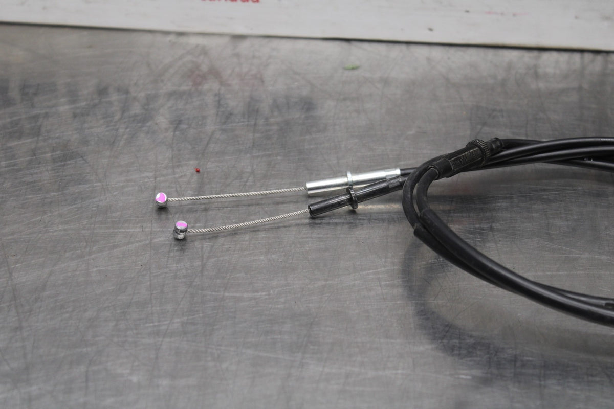 24-25 KAWASAKI NINJA ZX6R THROTTLE CABLES LINES & HOUSING BB939