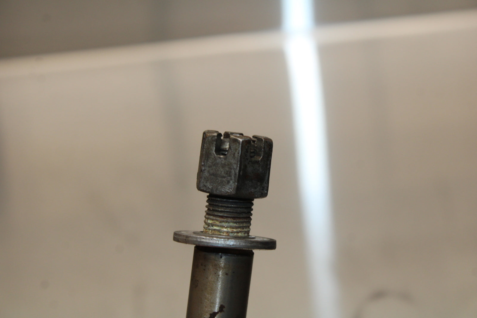 86 SUZUKI GS750ES FRONT WHEEL RIM AXLE PIVOT BOLT BB140