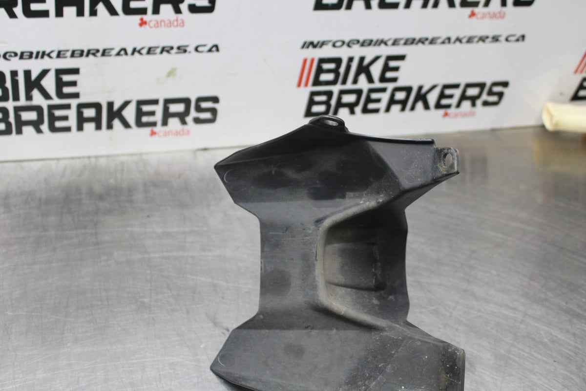 14-17 YAMAHA FZ07 REAR BACK DRIVE CHAIN GUARD COVER SHIELD BB843