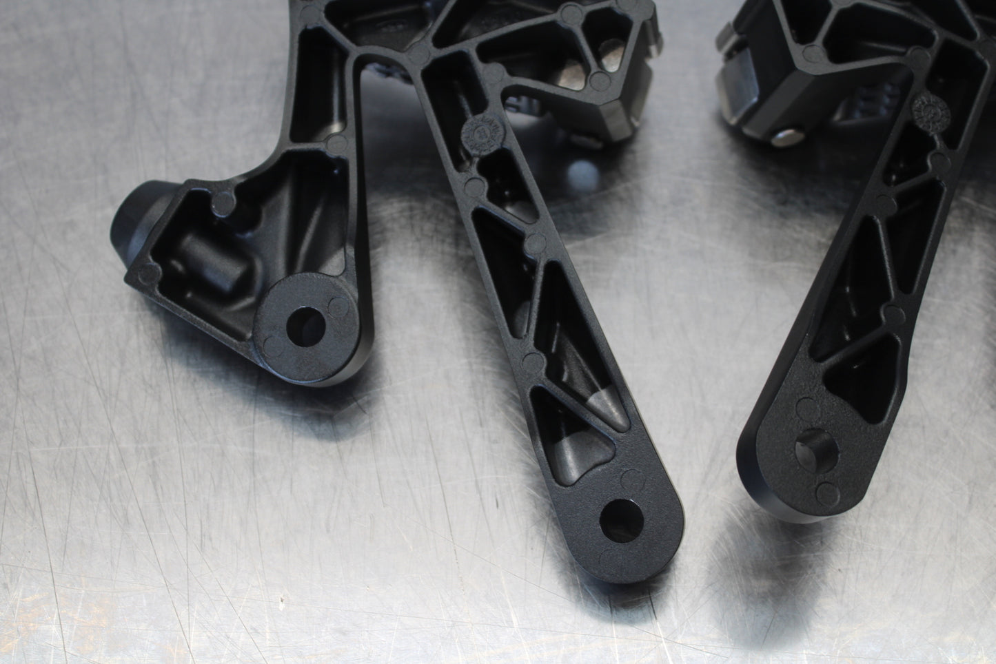 23-24 KAWASAKI NINJA ZX14R REAR BACK PASSENGER PEG SET PAIR BB169