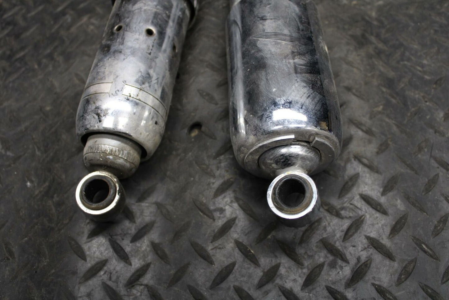 03-05 HONDA SHADOW CLASSIC 750 REAR BACK SHOCKS ABSORBER BB229