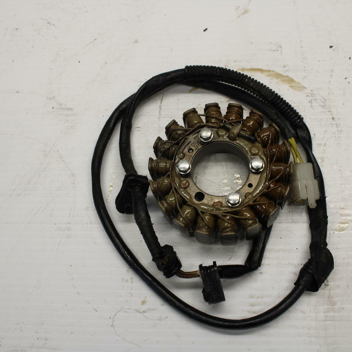 84-85 HONDA V30 MAGNA STATOR GENERATOR ALTERNATOR MAGNETO BB251