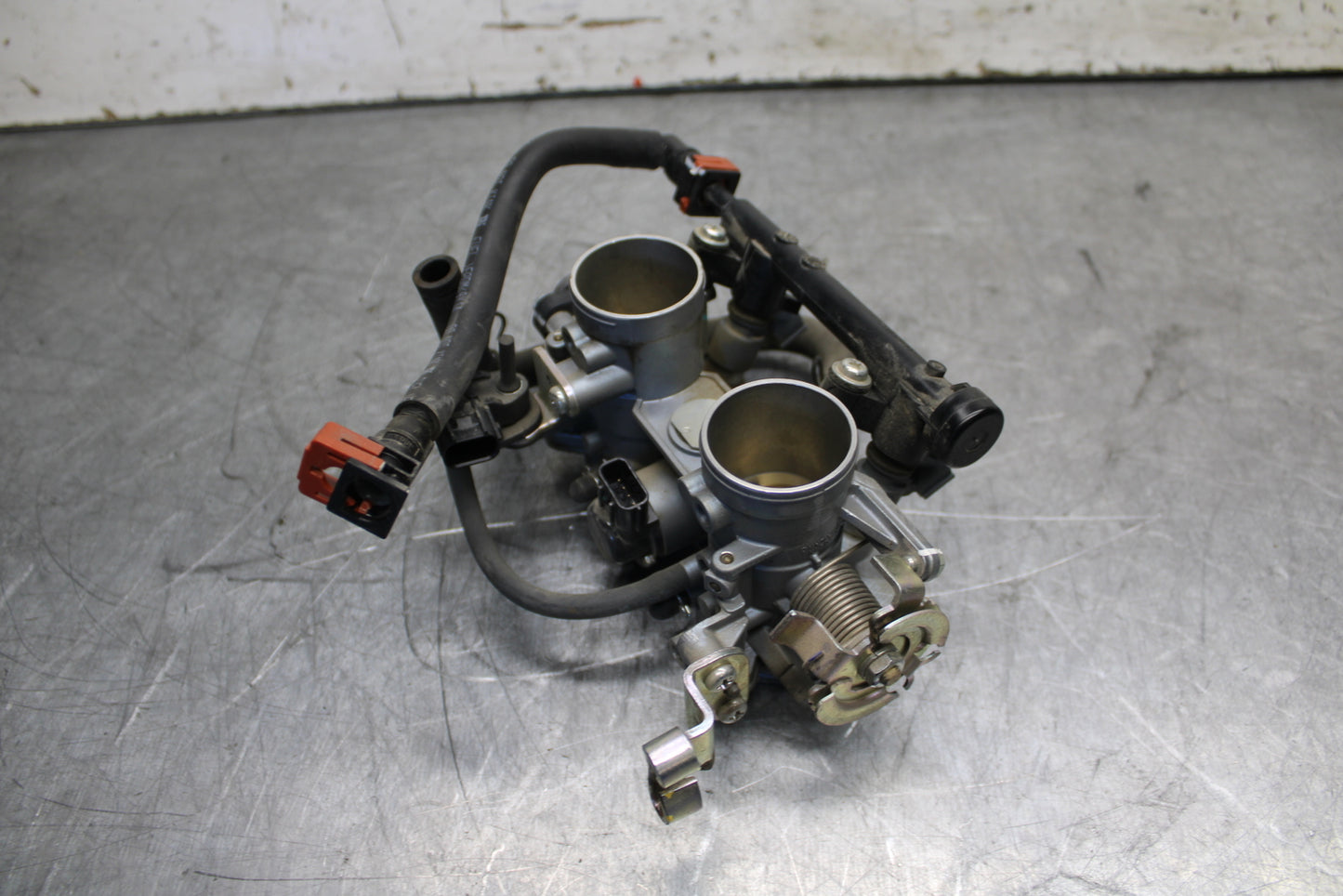 19-22 KAWASAKI Z400 MAIN FUEL INJECTORS / THROTTLE BODIES BB708