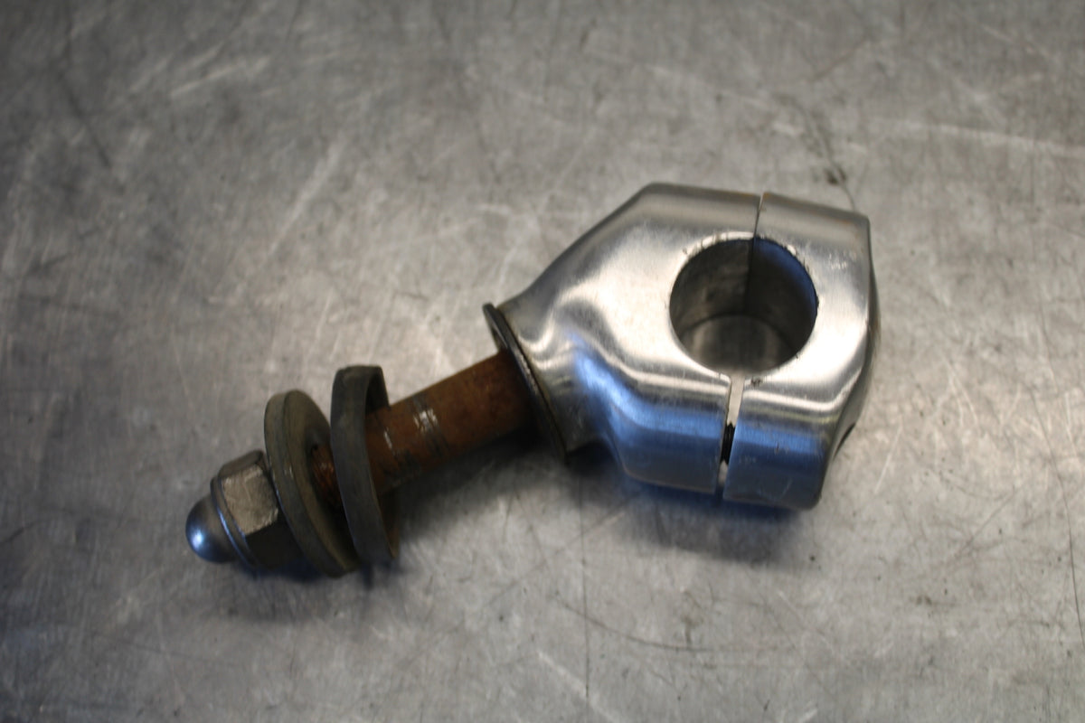 05-06 YAMAHA ROYAL STAR HANDLEBAR RISERS BB697