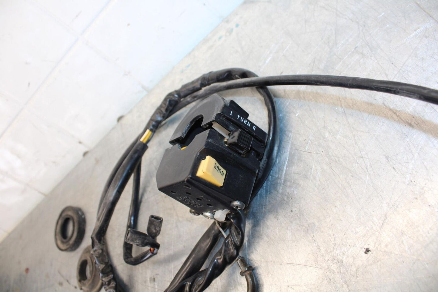 91-92 SUZUKI GSXR1100 GSXR 1100M LEFT CLIP ON HANDLE CHOKE SIGNALS SWITCH BB435